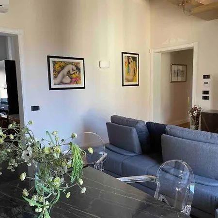 Caterina De' Medici Luxury Attic With Terrace And Parking Apartment