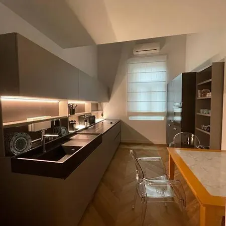 Apartment Caterina De' Medici Luxury Attic With Terrace And Parking Florence