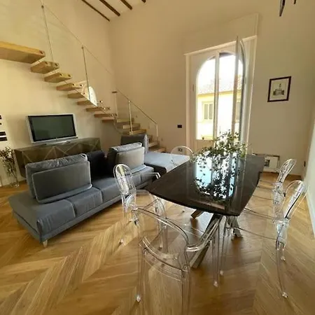 Apartment Caterina De' Medici Luxury Attic With Terrace And Parking *