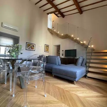 Caterina De' Medici Luxury Attic With Terrace And Parking * Florence