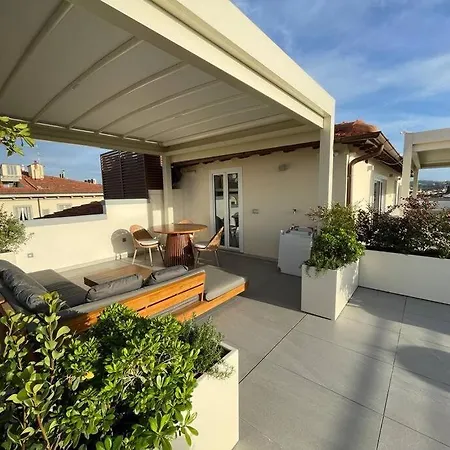 Caterina De' Medici Luxury Attic With Terrace And Parking Florence