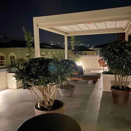 Caterina De' Medici Luxury Attic With Terrace And Parking Apartment Florence