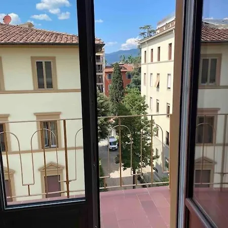 Caterina De' Medici Luxury Attic With Terrace And Parking Apartment Florence