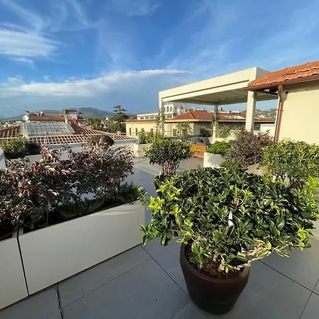 Caterina De' Medici Luxury Attic With Terrace And Parking Apartment *