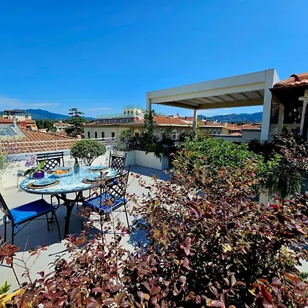 Caterina De' Medici Luxury Attic With Terrace And Parking Apartment *