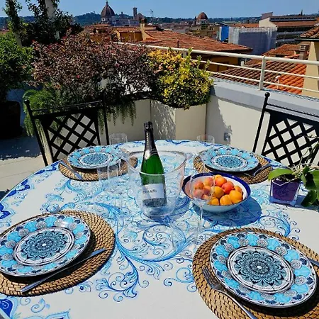 Apartment Caterina De' Medici Luxury Attic With Terrace And Parking Florence